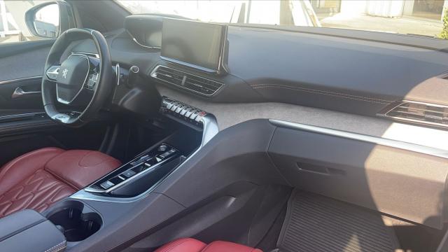 Peugeot 5008 image 2