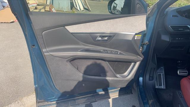 Peugeot 5008 image 3