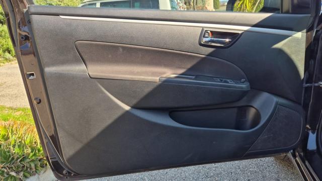 Suzuki Swift image 9