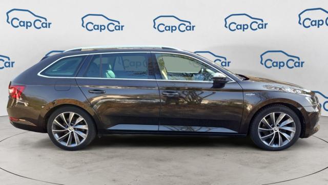 Skoda Superb Combi image 8