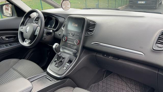 Renault Grand Scénic image 2
