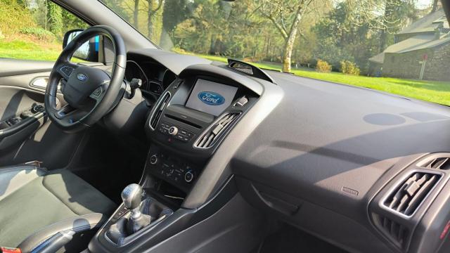 Ford Focus image 8