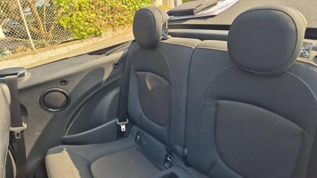 Mini Cabrio image 6