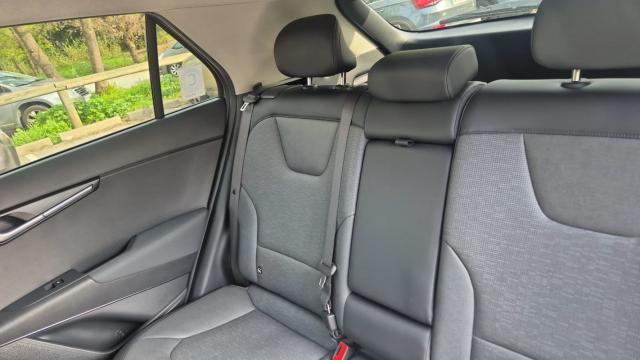 Kia Niro image 5