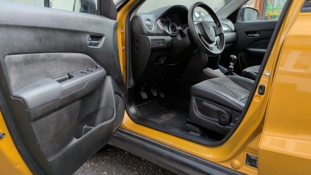 Suzuki Vitara image 8