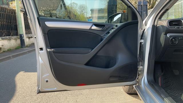 Volkswagen Golf image 8