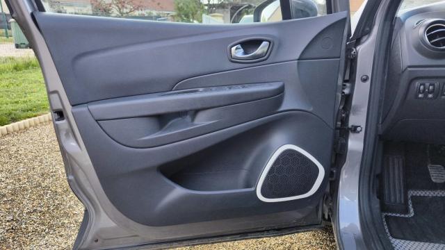 Renault Captur image 1