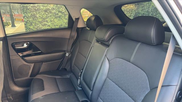 Kia Niro image 3