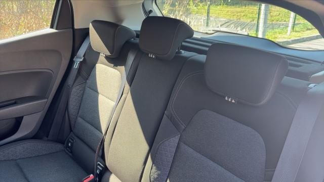 Renault Clio image 2