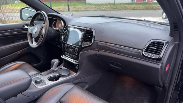 Jeep Grand Cherokee image 4
