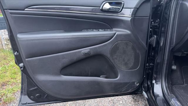 Jeep Grand Cherokee image 5