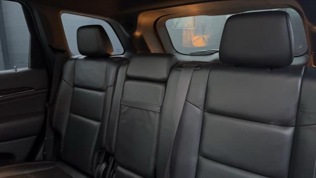 Jeep Grand Cherokee image 6