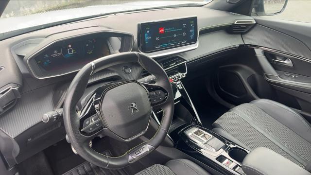 Peugeot 2008 image 9