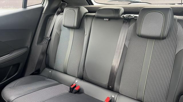 Peugeot 2008 image 1