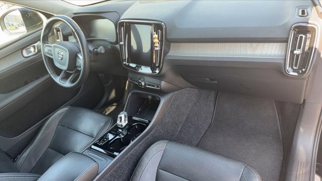 Volvo Xc40 image 8