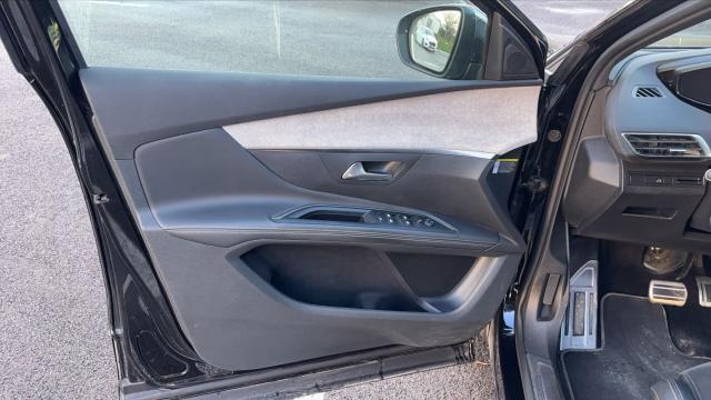 Peugeot 5008 image 1