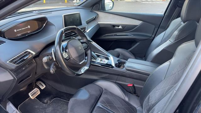 Peugeot 5008 image 2