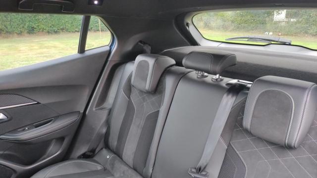 Peugeot 2008 image 9