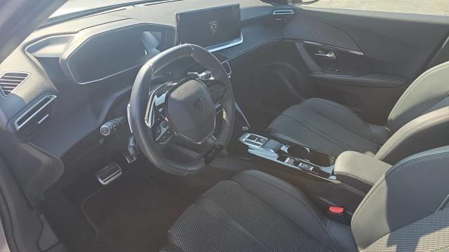 Peugeot 2008 image 6