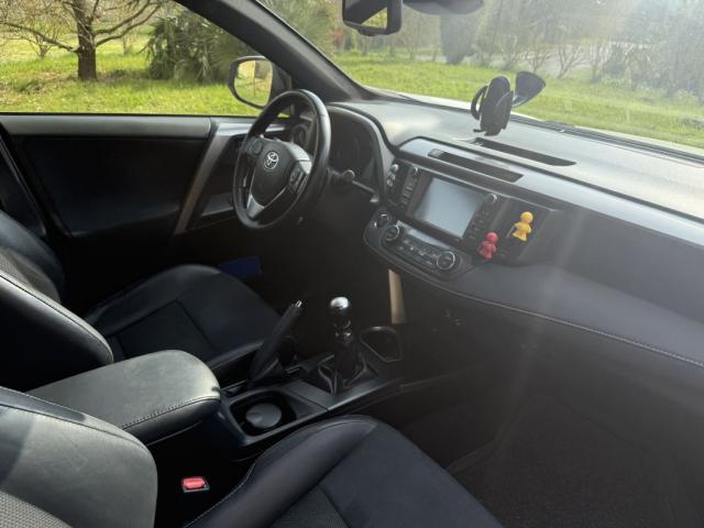 Toyota Rav4 image 2