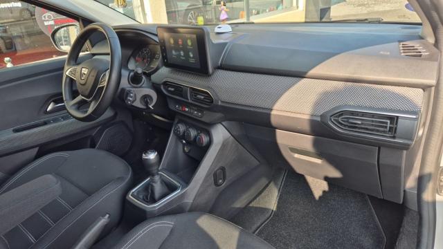 Dacia Jogger image 1