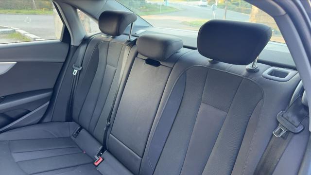 Audi A4 image 4