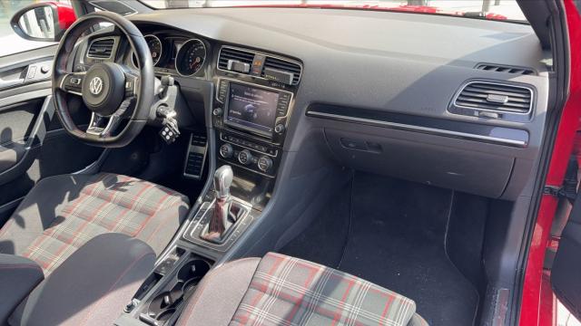 Volkswagen Golf image 4