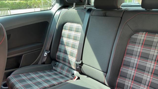 Volkswagen Golf image 8