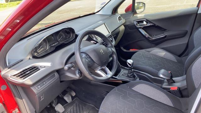 Peugeot 2008 image 6