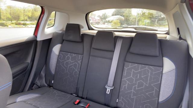 Peugeot 2008 image 2