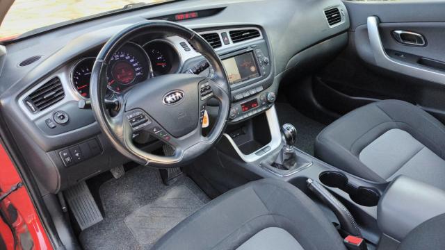 Kia Ceed image 7