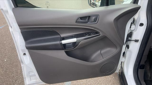 Ford Transit image 8