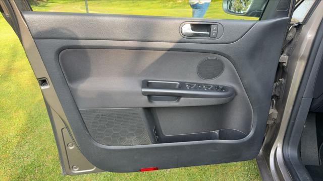 Volkswagen Golf Plus image 9