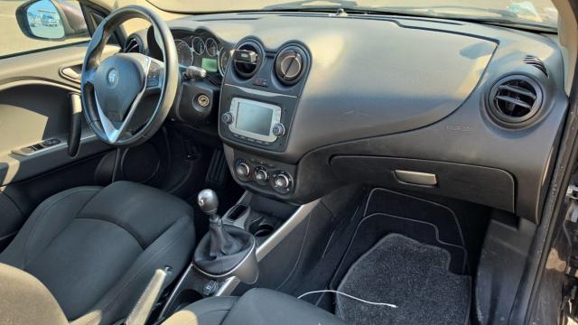 Alfa Romeo Mito image 3