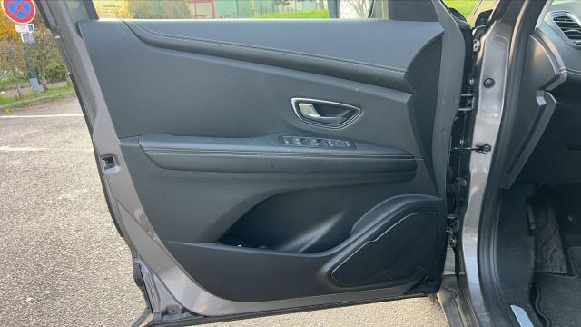 Renault Grand Scénic image 4