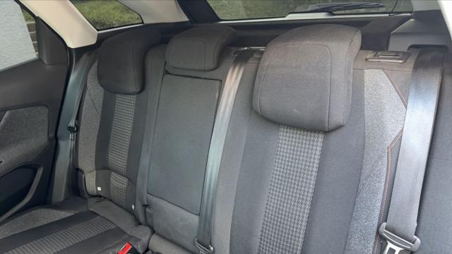 Peugeot 3008 image 2