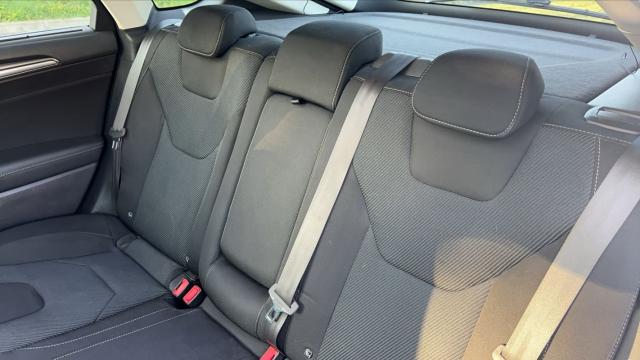 Ford Mondeo image 8