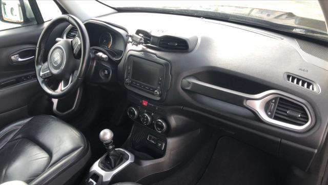 Jeep Renegade image 7