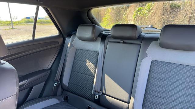 Volkswagen T-Roc image 9