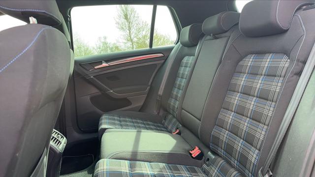 Volkswagen Golf image 7