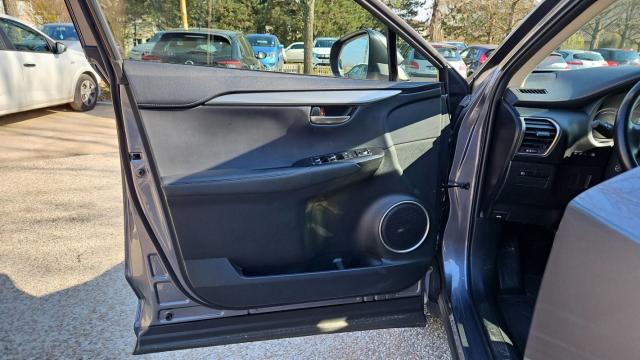 Lexus Nx 300h image 3