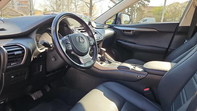 Lexus Nx 300h image 7