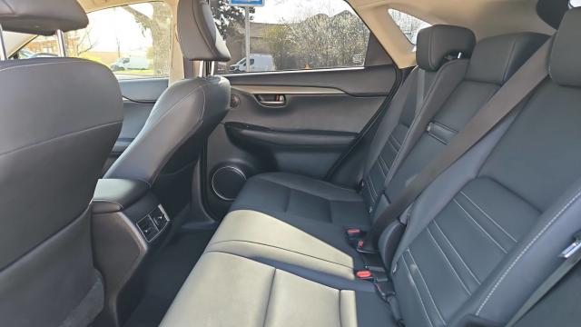 Lexus Nx 300h image 8
