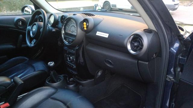 Mini Countryman image 2