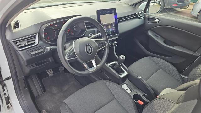 Renault Clio image 9