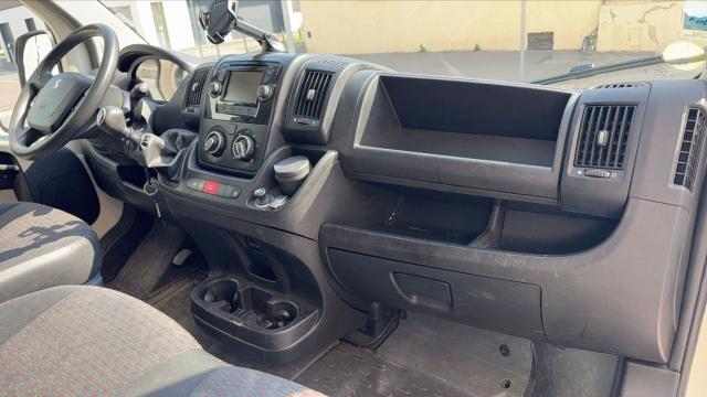 Peugeot Boxer image 8
