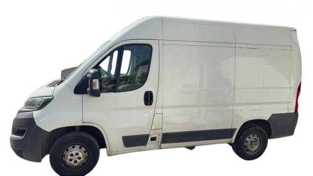 Peugeot Boxer image 1