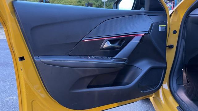 Peugeot E-208 image 6