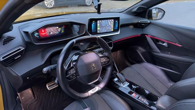 Peugeot E-208 image 7