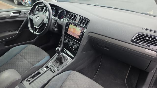 Volkswagen Golf image 6